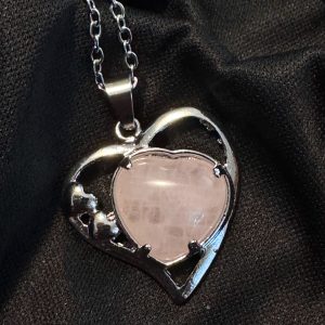 AMULETO DE CUARZO ROSA PARA CONSEGUIR LOS SUEÑOS DE LA DIOSA AINE