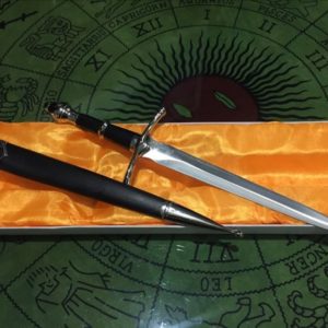 Espada de Mango Negro