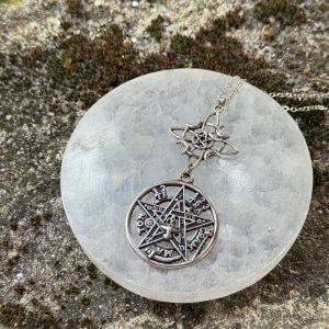 AMULETO DE DOBLE PROTECCIÓN CON SU PLACA DE SELENITA