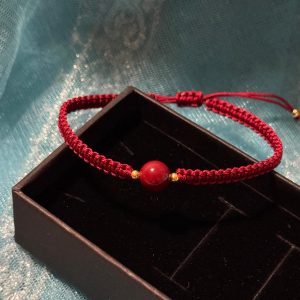 LA SUERTE EN TU MUÑECA. PULSERA DE LA PROTECCION Y SUERTE DE MORRIGAN